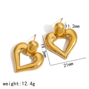 Polished golden heart-shaped stainless steel earrings with 21mm width and 12.4g weight