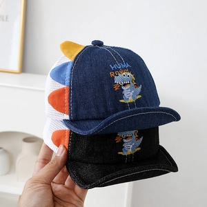 Toddler summer mesh baseball caps with denim dinosaur embroidery and 3D back fins