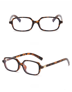 Stilvolle quadratische Blaulichtfilter Brille mit modischem Schildpattgestell für Damen.