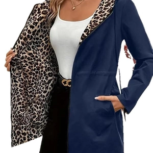 Damen Kapuzen-Trendcoat in Dunkelblau mit stilvollem Innenfutter im Leopardenmuster