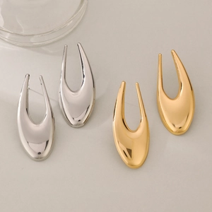 Minimalist U-shaped drop earrings in polished gold and silver finish for women