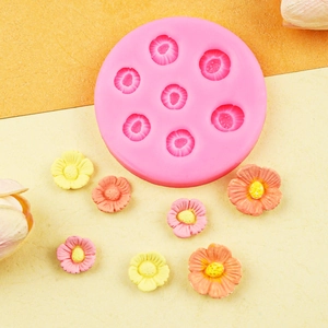 Stampo in silicone a 7 fori con fiori di ciliegio per decorazioni dolci e saponi