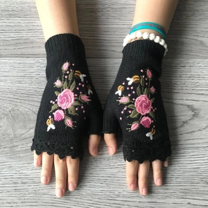 Women Knitted Fingerless Gloves Acrylic Rose Bee Embroidery Warm Retro Floral Crochet Mittens Scalloped Hand Warmers