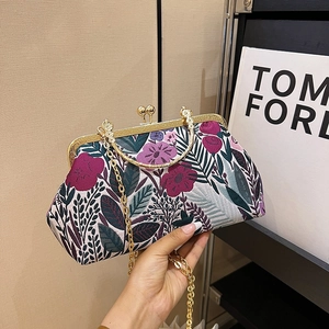 Vintage Floral Embroidery Jacquard Handbag With Metal Frame And Chain Strap Retro Ethnic Evening Bag For Women