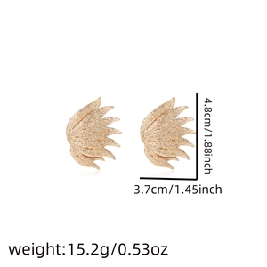 Detailed view of gold feather earrings with dimensions 4.8cm and weight 15.2g specifications
