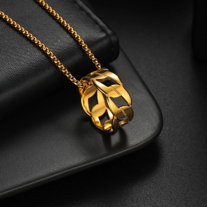 Minimalist chain ring pendant necklace in gold-plated stainless steel for punk style