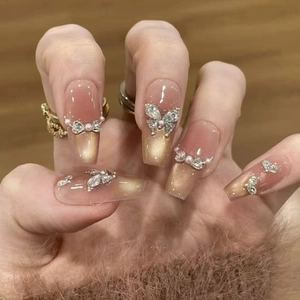 French Cat Eye Press On Nails Long Coffin Shape Nude Pink Gradient Rhinestone Butterfly Artificial Pearl Decor ABS Plastic Elegant Manicure