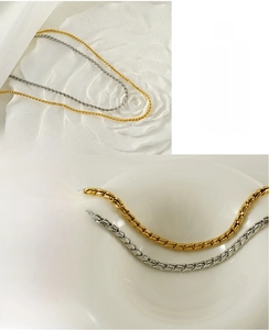 Detail of lead-free nickel-free stainless steel chain with 365-day color retention