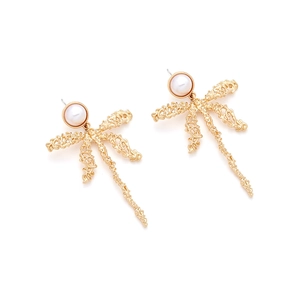 Exaggerated golden dragonfly alloy earrings with faux pearls and vintage coral texture