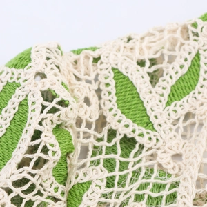 Ensemble au crochet français avec motifs floraux ajourés verts et manches longues élégantes