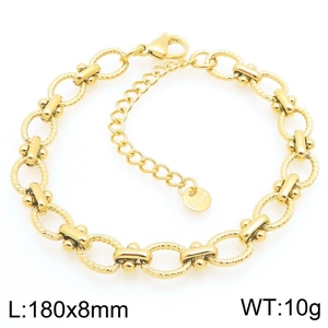 Détail d'un bracelet chaîne en acier inoxydable plaqué or 18K avec fermoir mousqueton