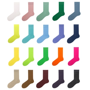 Crew Socken Baumwolle Acryl Mischung Atmungsaktiv Schweißabsorbierend Gerippte Bündchen Einfarbig Retro Lässig Unisex