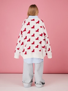 Pull en tricot blanc oversize avec motif de chevaux rouges imprimé pour femme en automne