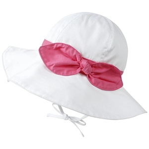 Detailansicht Baby-Sonnenhut mit rosa Schleife und Baumwoll-Kinnriemen