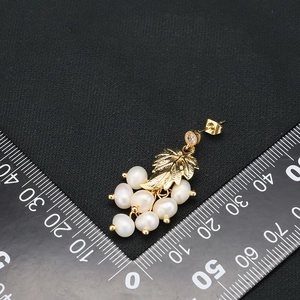 Grape cluster drop earring with 18k gold leaves and natural freshwater pearls