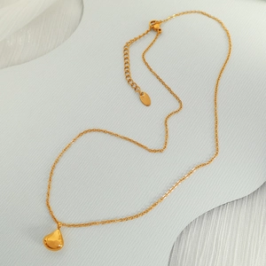 Minimalist gold water drop pendant necklace with adjustable chain for women