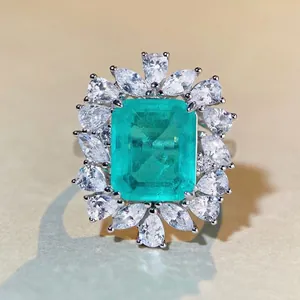 Luxury S925 Sterling Silver Emerald Green Rhinestone Geometric Ring For Women Elegant Wedding Party Fashion Jewelry Gift