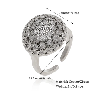 Details over afmetingen en materiaal voor de verstelbare zilveren zirkoon ring