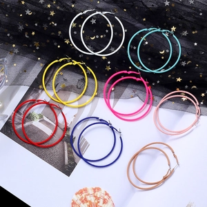Boucles d'Oreilles Grands Anneaux Mats Caoutchoutés pour Femmes Tige en Acier Inoxydable Anneaux Géométriques Colorés Bijoux