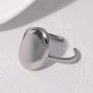 Minimalist silver irregular oval open ring in polished stainless steel for women