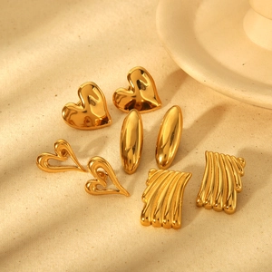 Polished 18K gold-plated stainless steel earrings set in heart and geometric shapes