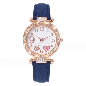 Montre femme chic avec lunette en strass or rose et bracelet en velours bleu