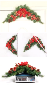 Detailed view of red Christmas ox-horn garland dimensions and weight measurements