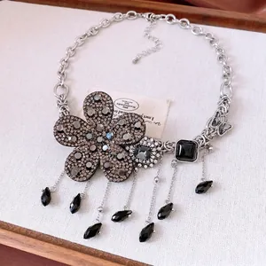 Collier Gothique Vintage En Alliage Avec Fleur En Strass Et Gland De Pendentif En Verre Noir Bijoux Fantaisie Pour Femme