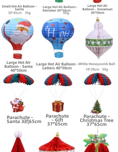 Griglia dettagliata di decorazioni natalizie in carta con Babbo Natale e renne