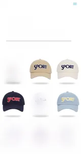 Dettaglio del ricamo di lettere a contrasto su cappellini da baseball in cotone colorato
