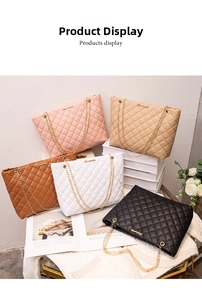 Sacs cabas matelassés en cinq couleurs avec chaînes dorées et motif à losanges chic