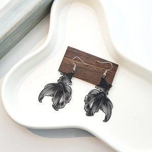 Retro hollowed-out black goldfish drop earrings with silver hooks in creative Chinese style
