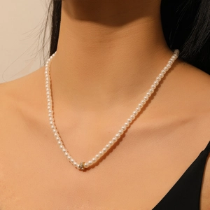 Elegant Faux Artificial Pearl Necklace With Stainless Steel Gold Plated Rhinestone Inlaid Charm Retro Simple Jewelry For Women