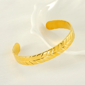 Adjustable 18k gold wheat ear textured stainless steel cuff bracelet for women