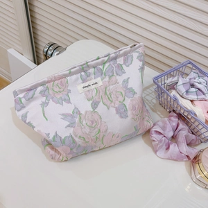 Pastel floral jacquard makeup bag with simple wish tag and textured ruffle bubble design