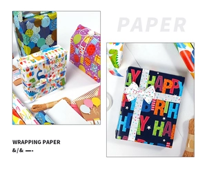 Détail de papier cadeau de haute qualité avec motifs de dinosaures et anniversaire