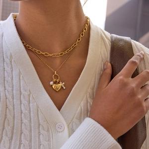 Collier Pendentif Cœur Künstliche Perle en Acier Inoxydable Plaqué Or 18K Charme Étoile en Zircone Chaîne à Maillons Réglable Bijoux Femme