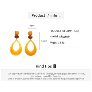 Detailed size specifications for large yellow resin teardrop earrings with dimensions