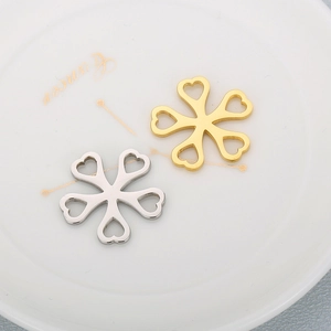 Minimalistische goud en zilveren bloemhangers met holle hartblaadjes voor het maken van sieraden