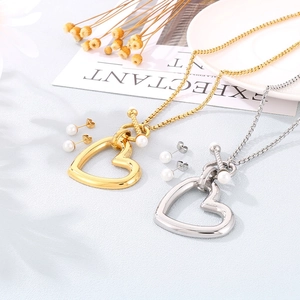 Collier Pendentif Cœur Évidé Et Boucles D'oreilles Mode Bijoux En Acier Inoxydable Strass Avec Künstliche Perles Pour Femmes