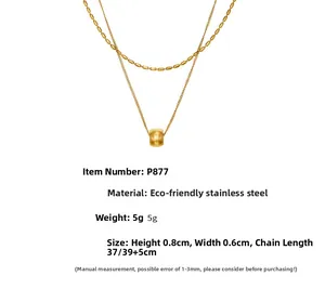 Vue détaillée du collier double épaisseur en acier inoxydable avec pendentif fileté