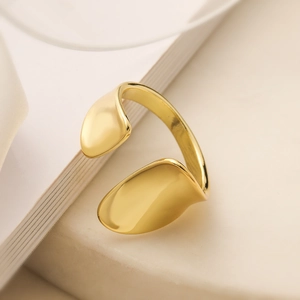 Minimalist 18K gold-plated open ring with a smooth geometric curved surface design