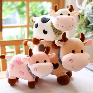 Peluche De Vaca Lindo Animal De Peluche Suave Con Patrón De Corazón Bufanda De Cuadros Muñeca Decorativa Regalo Niños