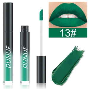 Détails du rouge à lèvres liquide mat vert DUNUF n° 13 avec essai et effet lèvres