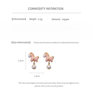Detail specifications of pink pony pearl earrings showing weight and size on white background