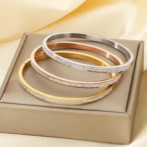 Bracciale Rigido Ovale In Acciaio Inossidabile Placcato Oro 18K Con Strass Chiusura A Cerniera Gioielli Eleganti Da Donna