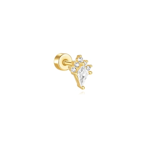 Makro-Detailansicht der goldenen geometrischen Kite-Ohrstecker mit Zirkonia-Steinen
