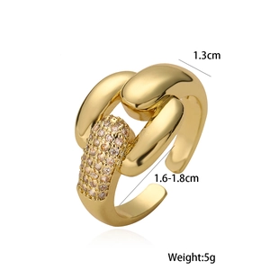 Detailed view of 18K gold plated chain link ring with sparkling cubic zirconia accents