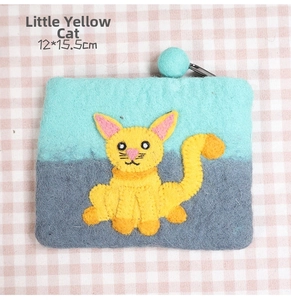 Detail of wool felt cat coin purse with zipper pompom, size dimensions 12x15.5cm