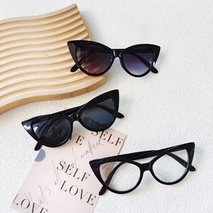 Kids Cat Eye Sunglasses UV400 Protection Resin Frame Vintage Retro Style Fashion Eyewear Boys Girls